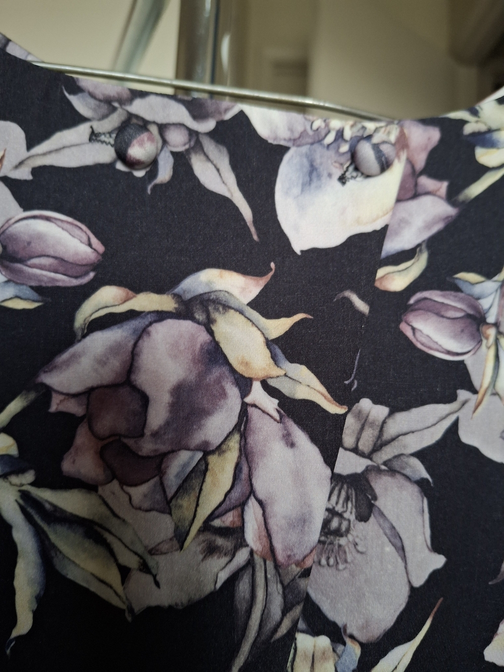 Floral Fit-and-Flare Women's Dress in Black and Lilac - Picture 4 of 10